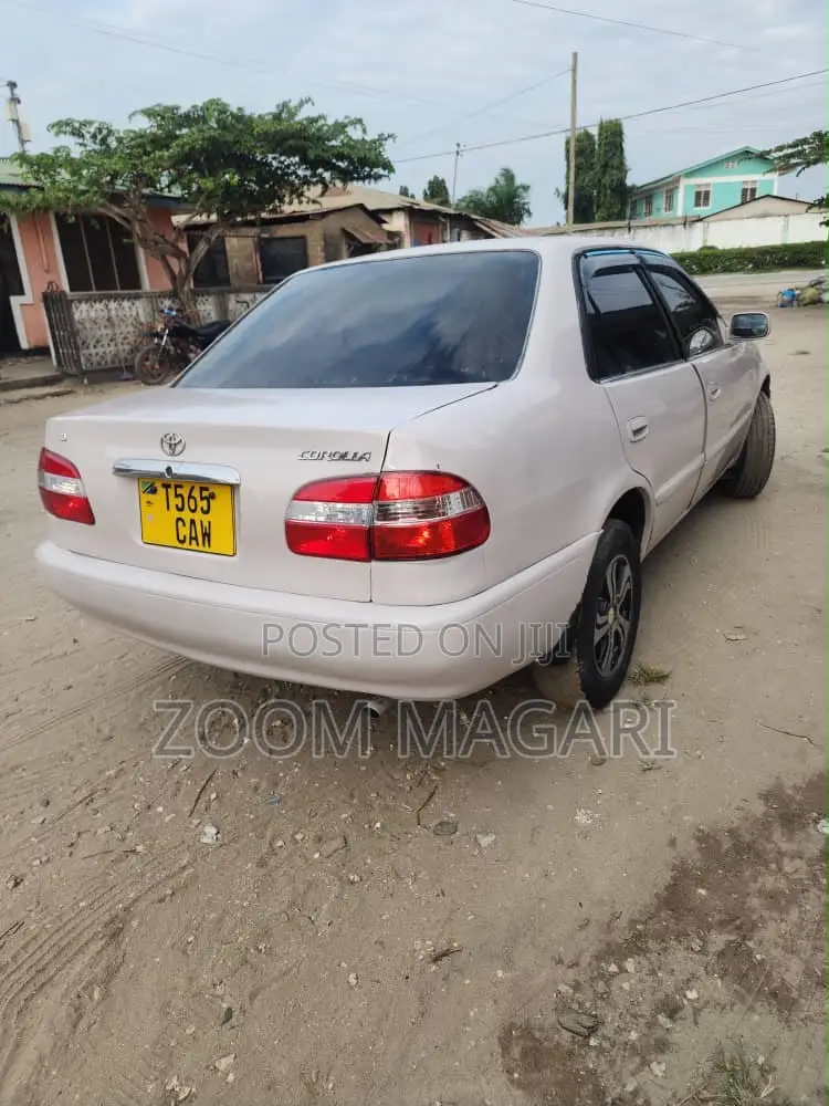 Toyota Corolla 1997 Silver