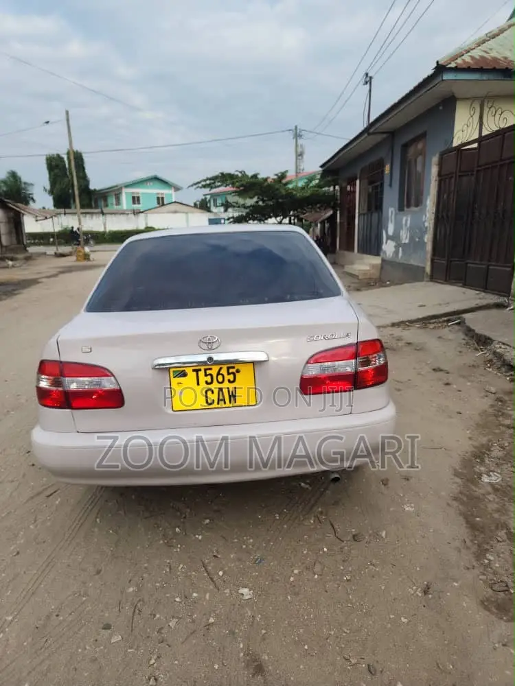Toyota Corolla 1997 Silver