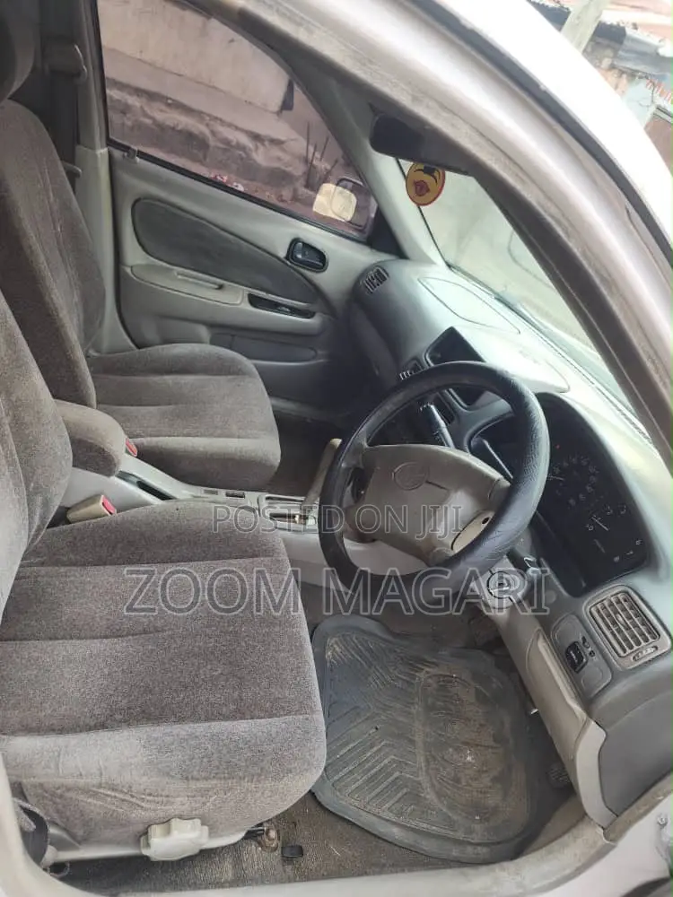 Toyota Corolla 1997 Silver