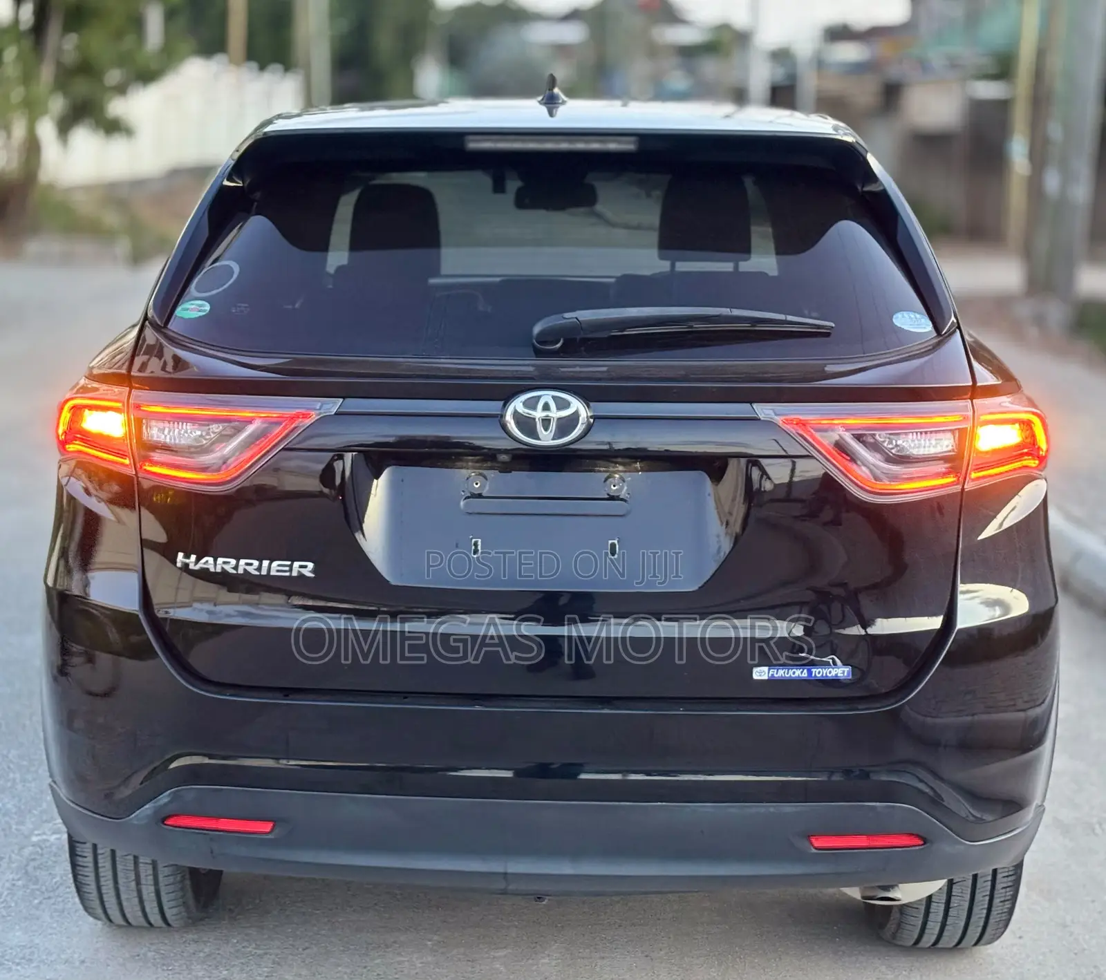 Toyota Harrier 2.0 2016 Black