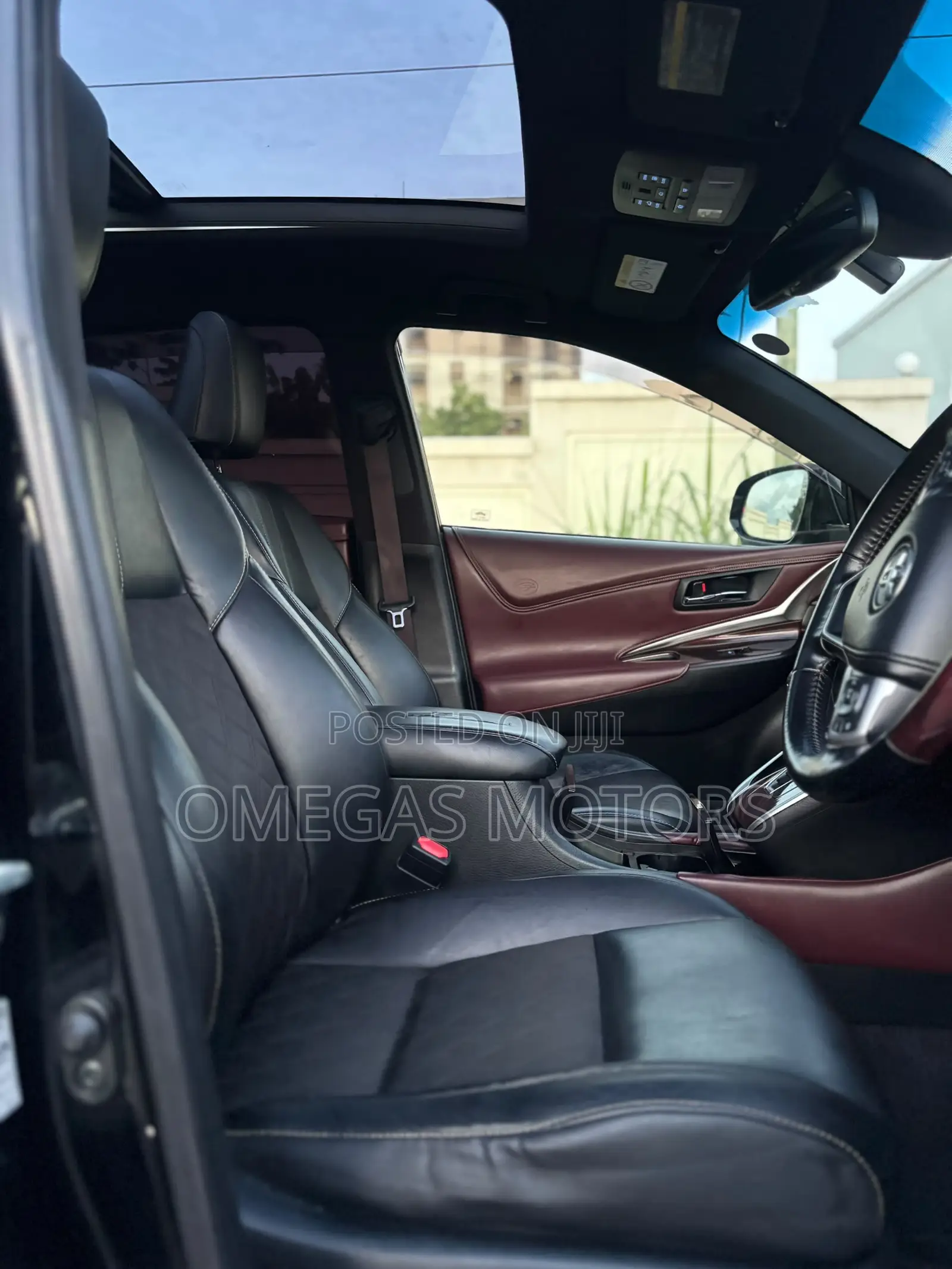 Toyota Harrier 2.0 2016 Black