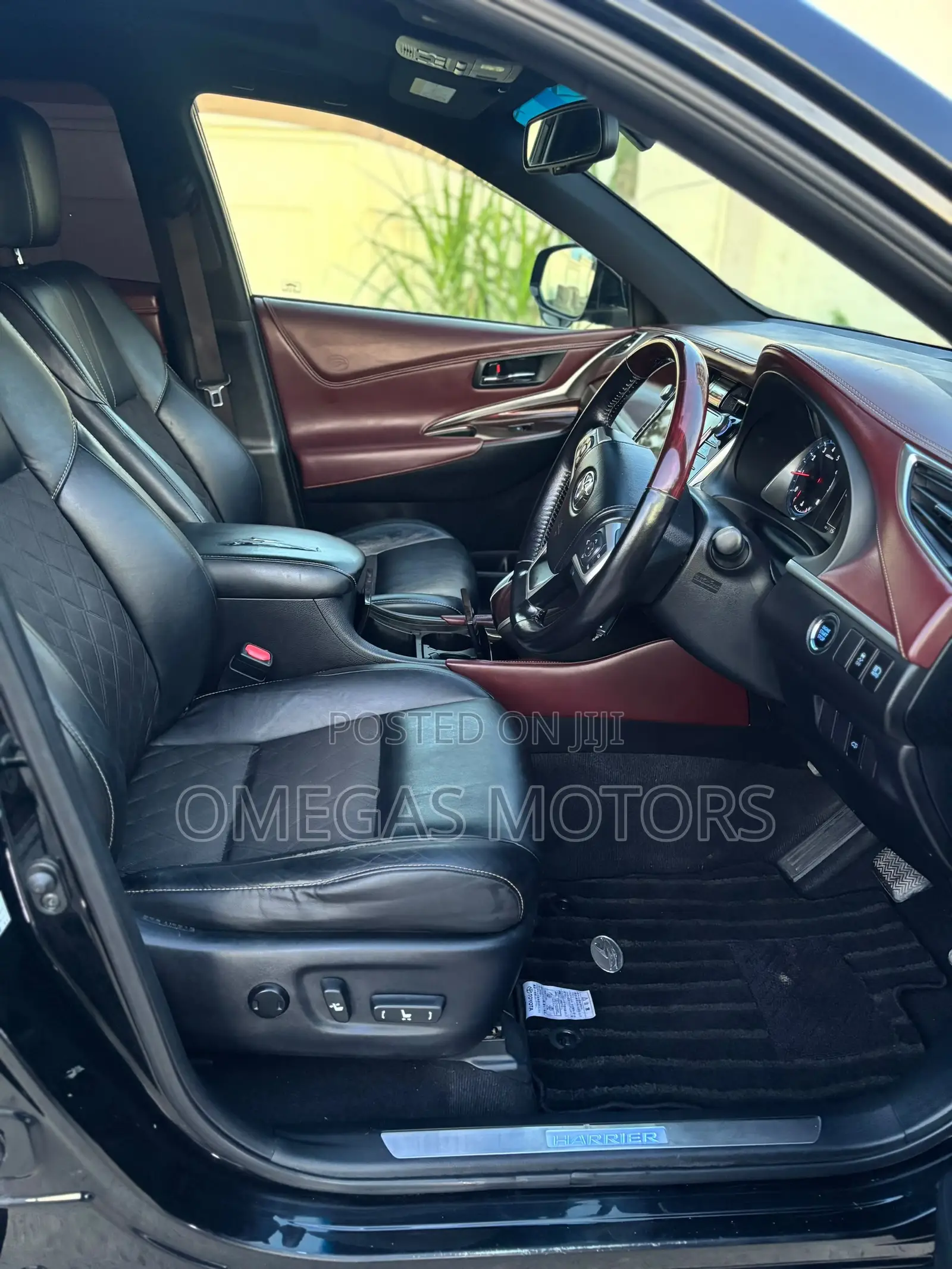 Toyota Harrier 2.0 2016 Black
