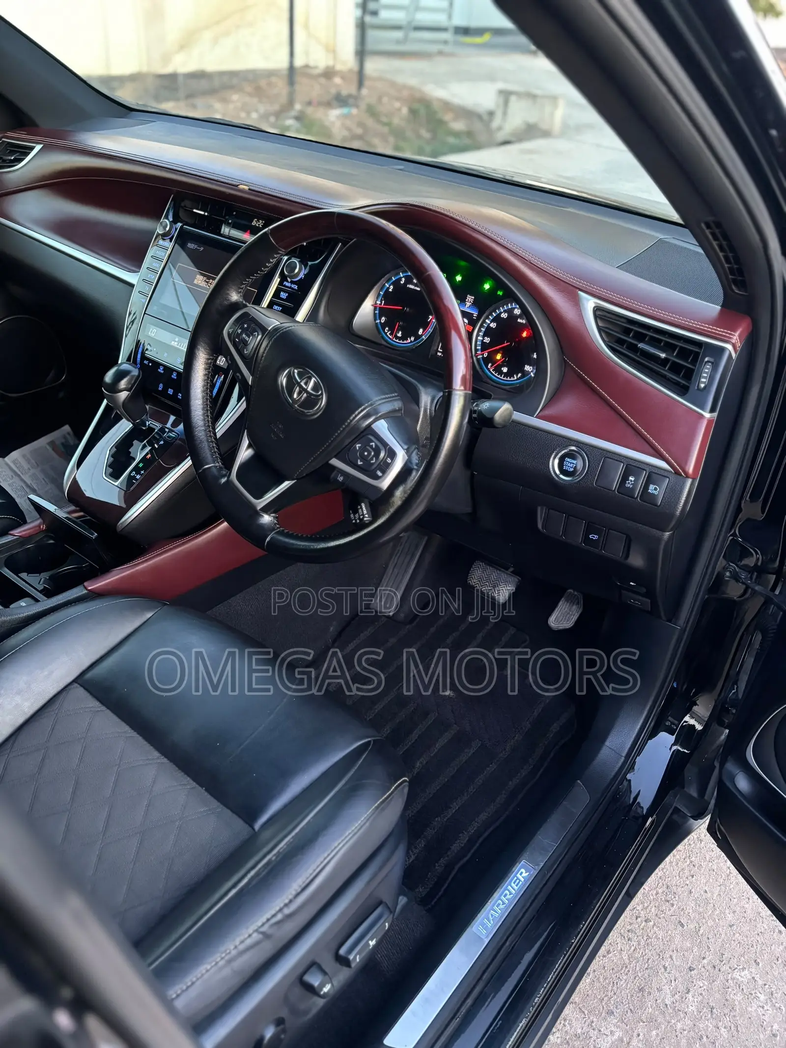 Toyota Harrier 2.0 2016 Black