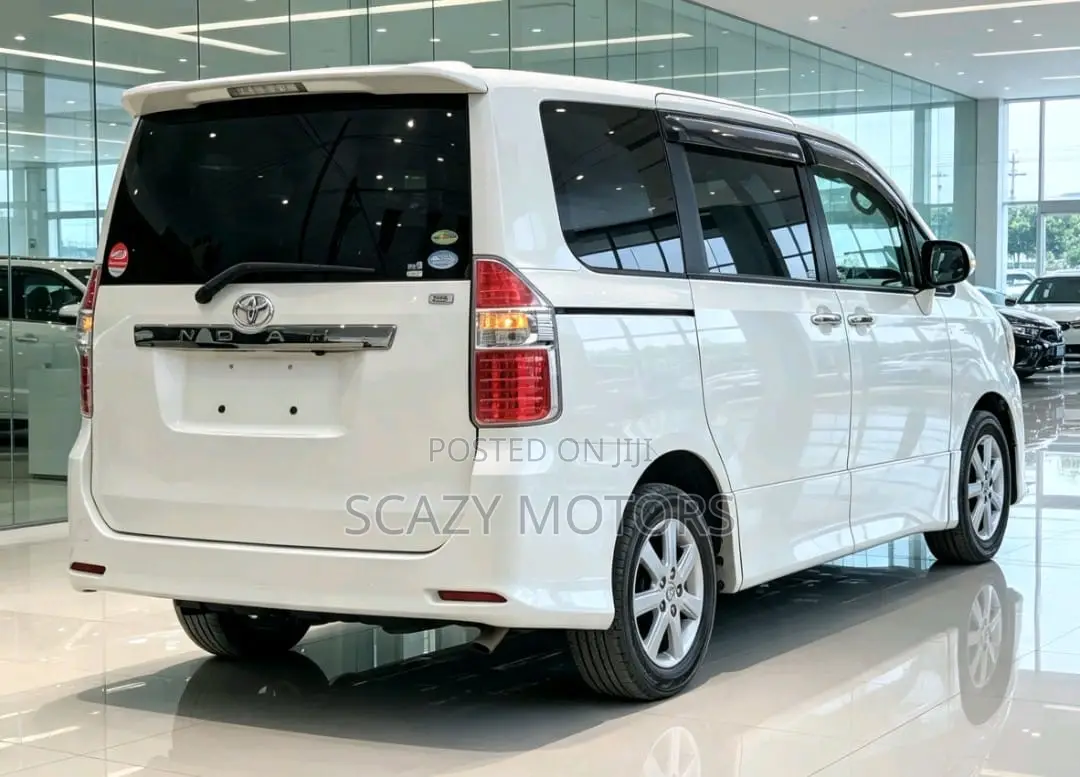 Toyota Noah 2008 Off white
