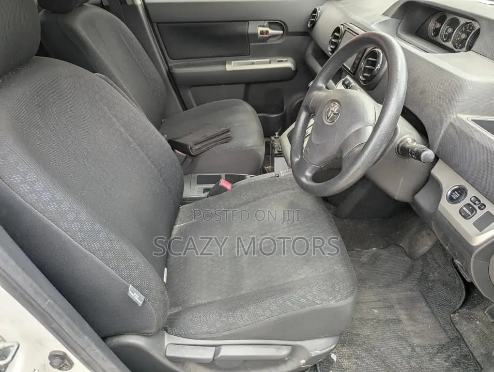 Toyota Corolla Rumion 2008 White