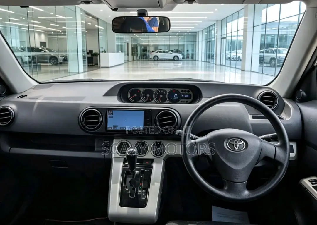 Toyota Corolla Rumion 2008 White