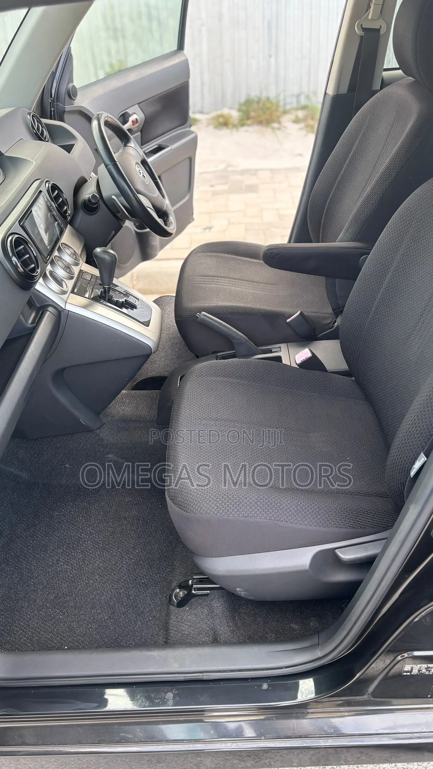 Toyota Corolla Rumion Hatchback 1.8 FWD 2007 Black