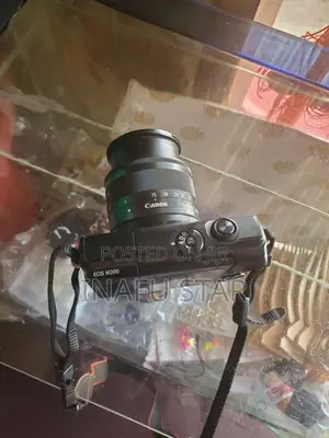 Inauzwa: Canon Eos M200 (Mirrorless) +