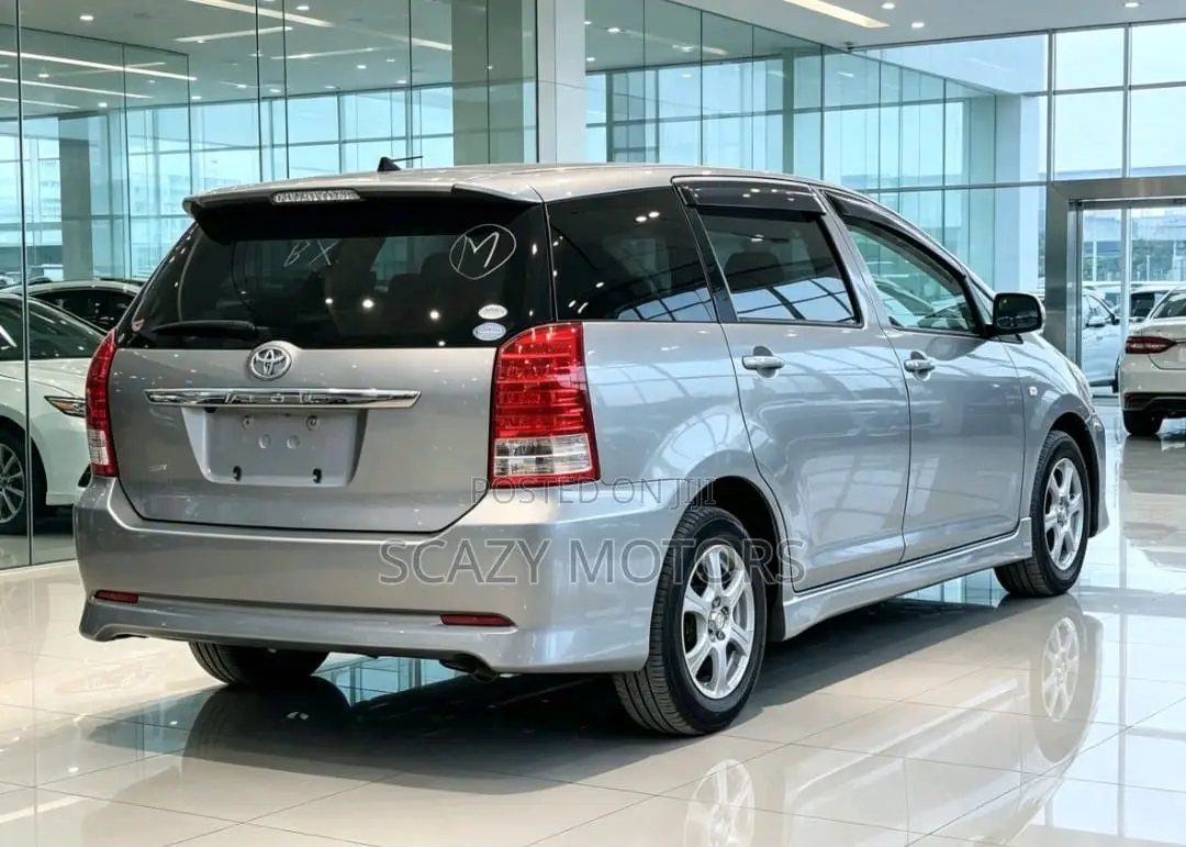 Toyota Wish 2005 Gray