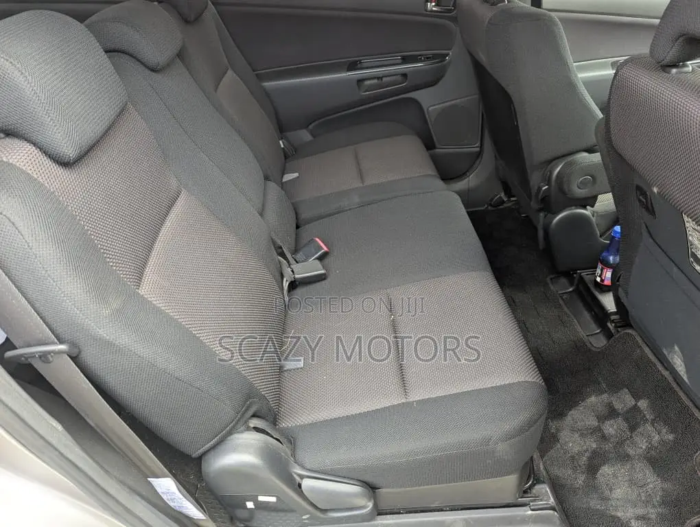 Toyota Wish 2005 Gray