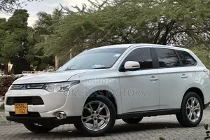 Mitsubishi Outlander 2.4 PHEV AWD 2013 White