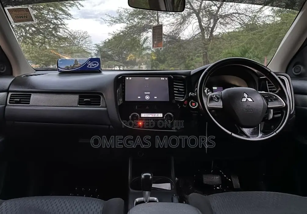 Mitsubishi Outlander 2.4 PHEV AWD 2013 White