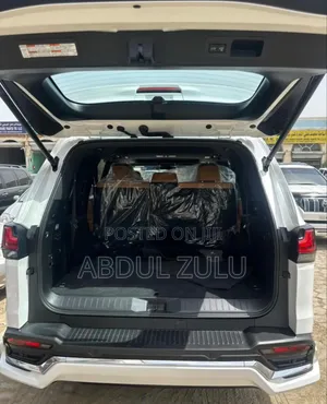 Lexus LX 2025 White