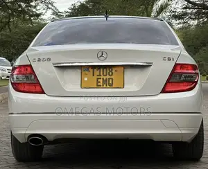 Mercedes-Benz C200 2010 White