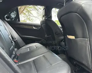 Mercedes-Benz C200 2010 White