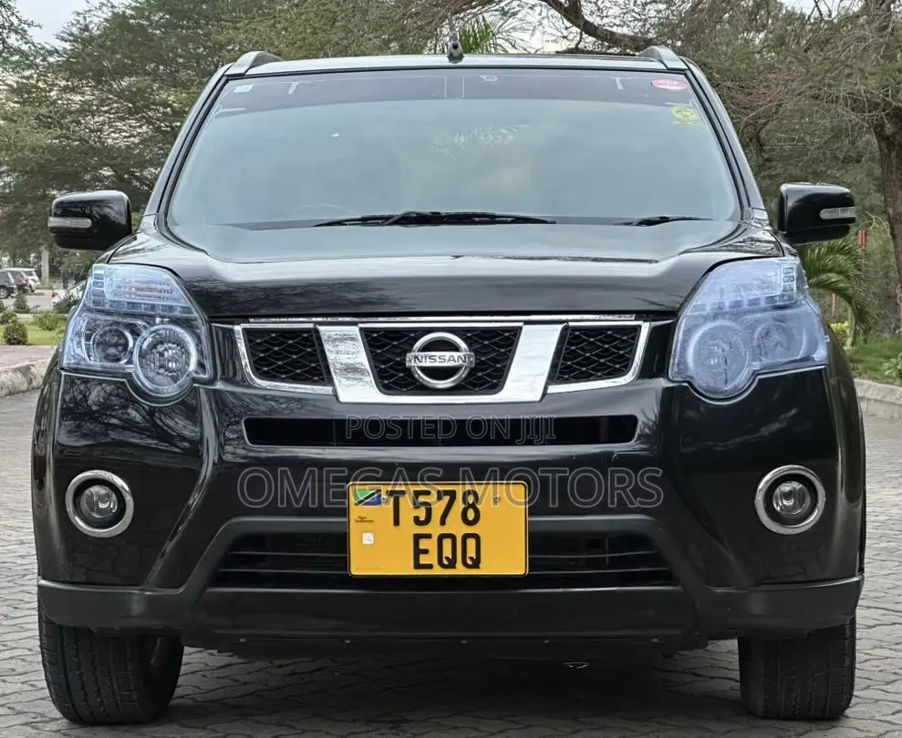Nissan X-Trail 2.0 Petrol XE 2012 Black