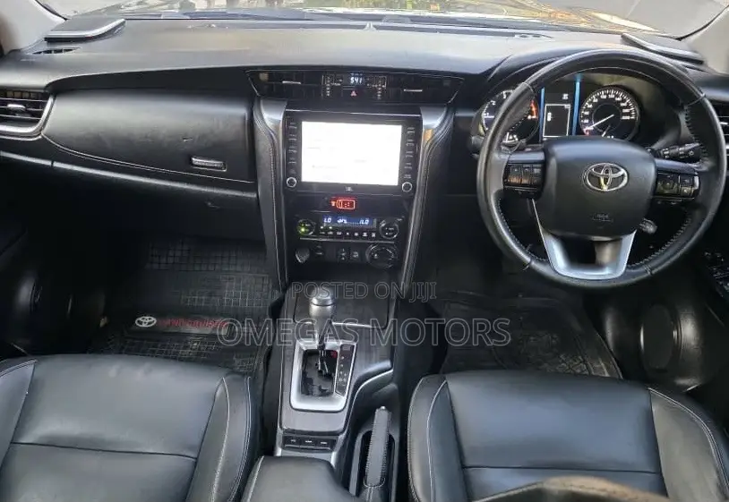 Toyota Fortuner 2.8 D RWD 2021 Beige
