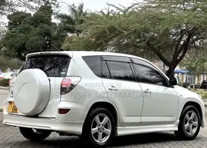 Toyota RAV4 2008 White