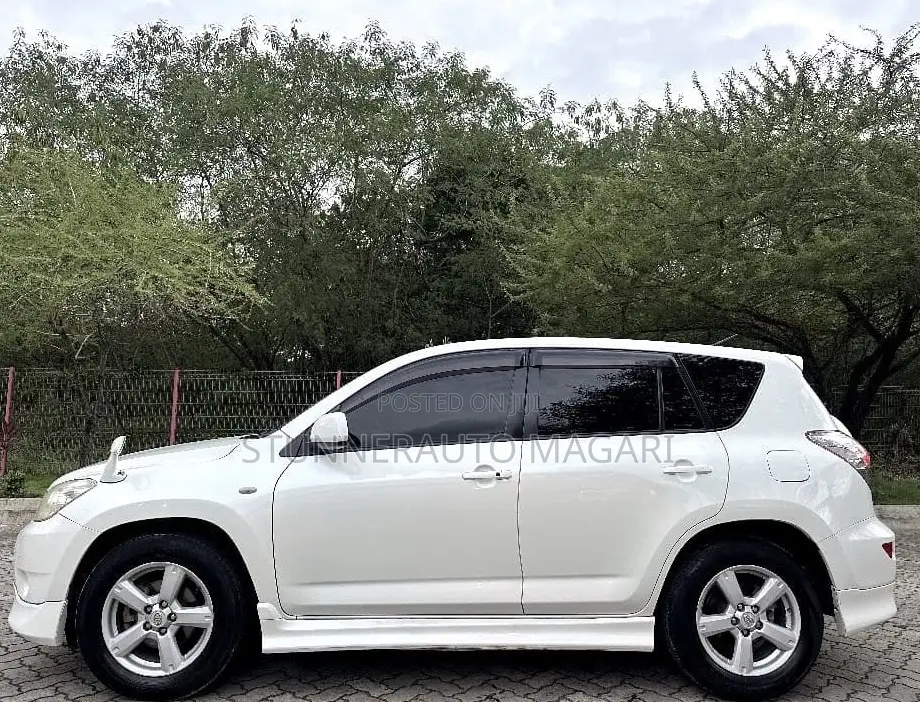 Toyota RAV4 2008 White
