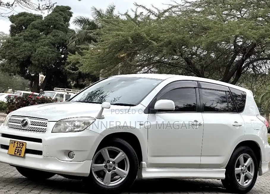 Toyota RAV4 2008 White