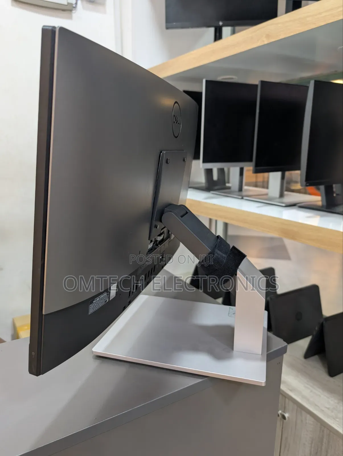 Desktop Computer Dell 16GB Intel Core i5 SSD 256GB