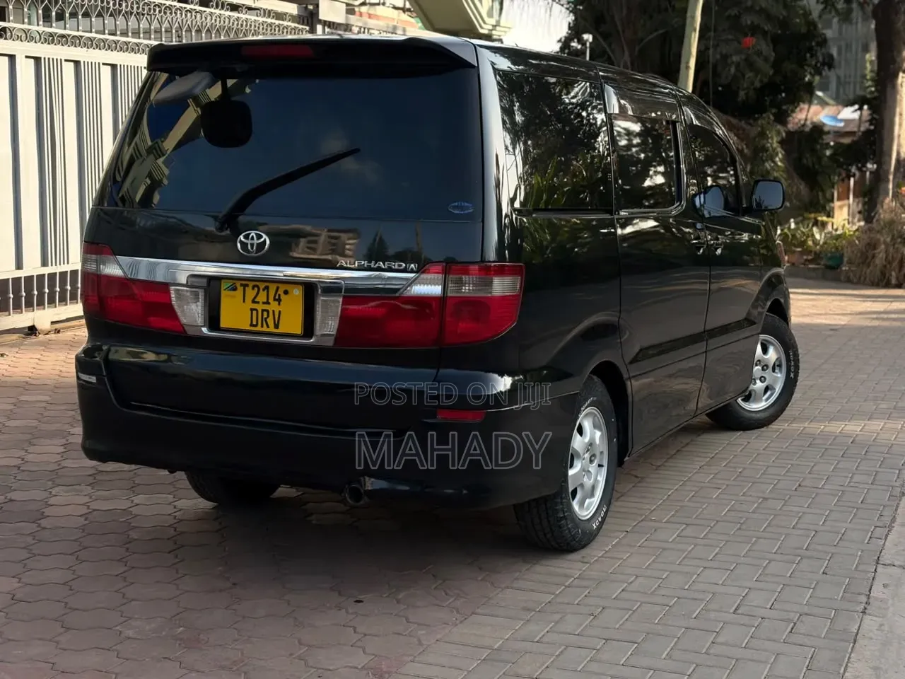 Toyota Alphard 2004 Black