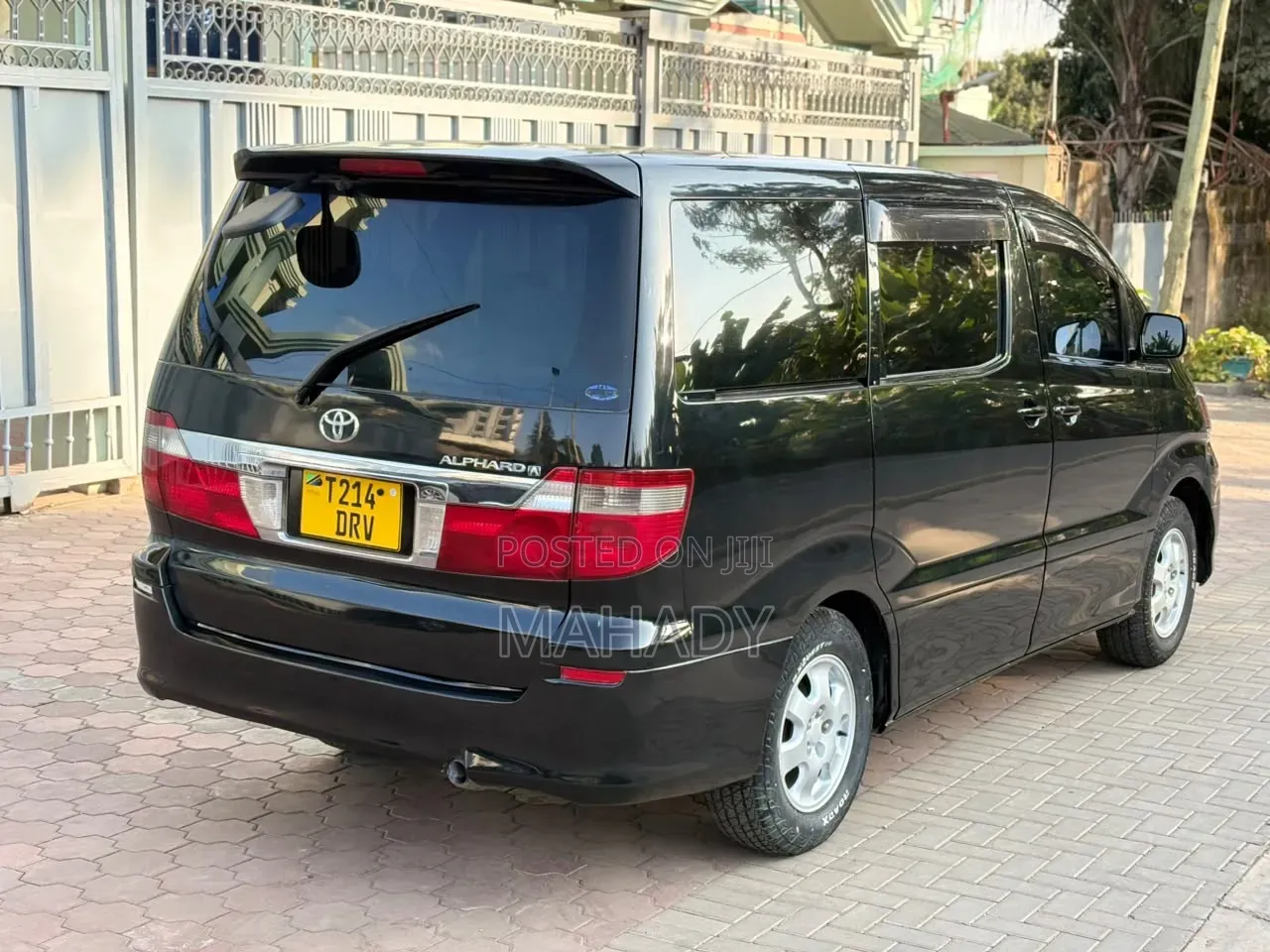 Toyota Alphard 2004 Black