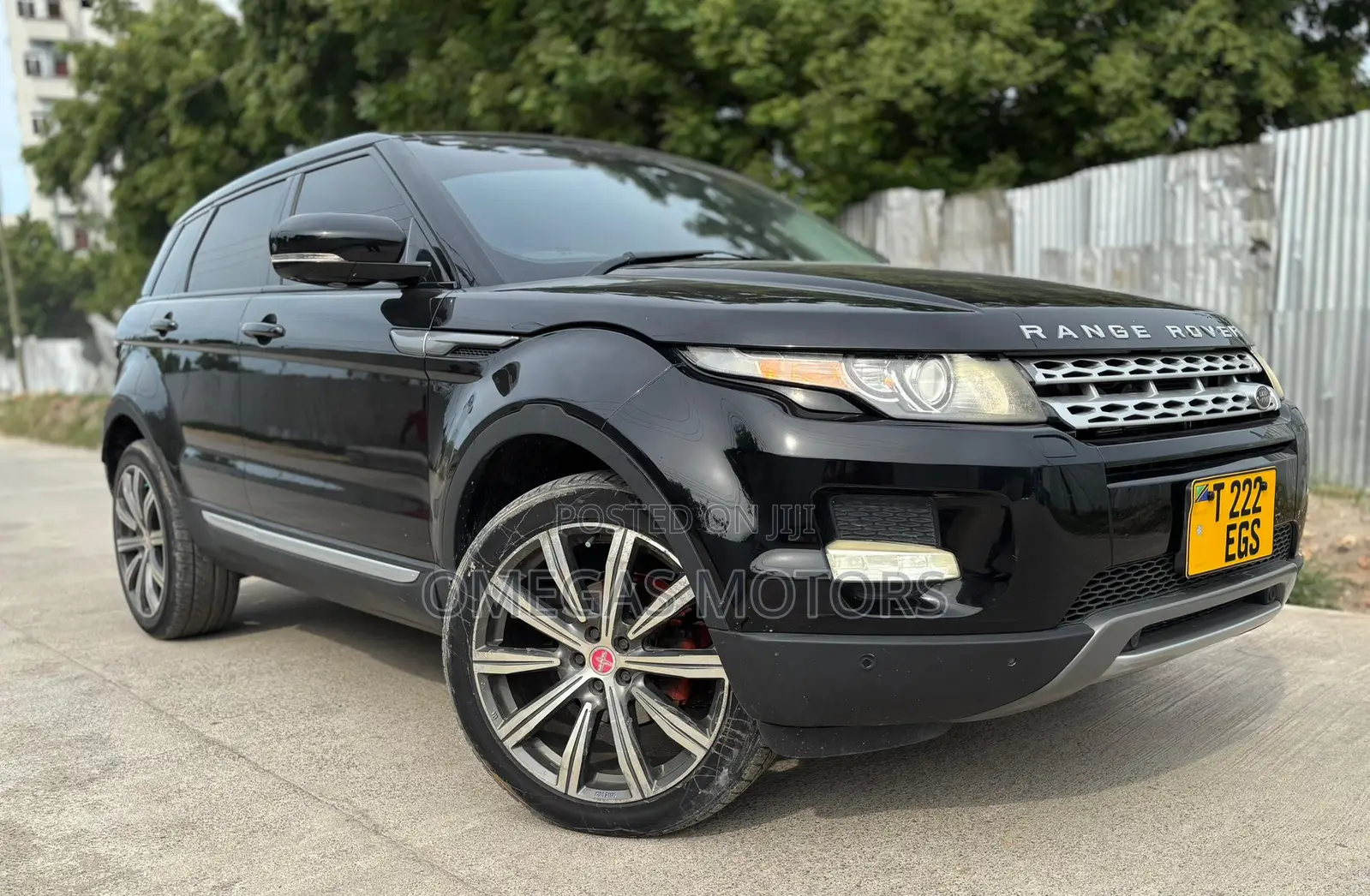 Land Rover Range Rover Evoque Pure AWD 5-Door 2013 Black