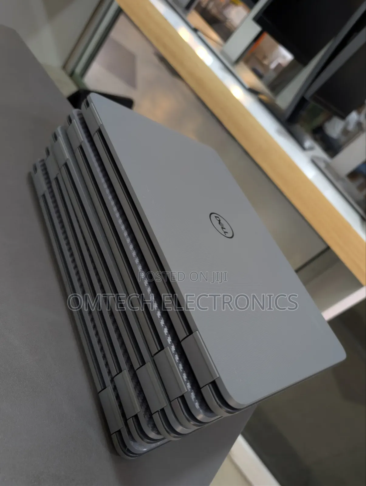 Laptop Dell 8GB Intel SSD 256GB