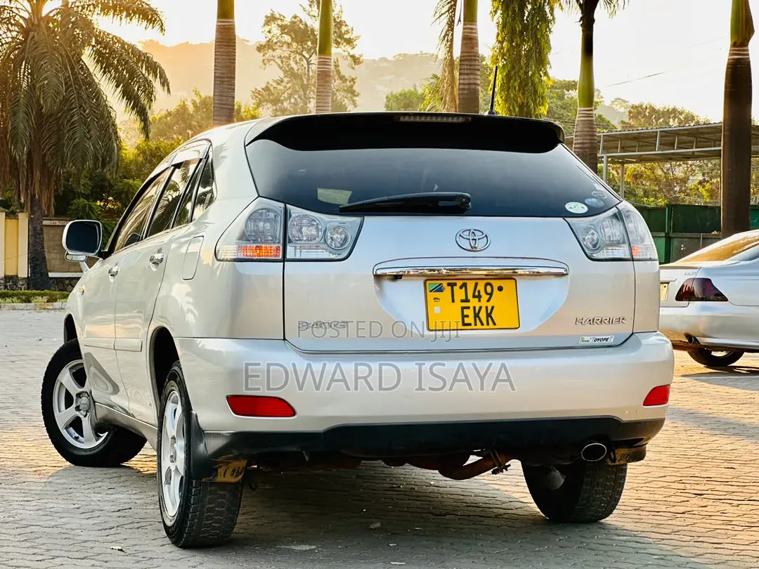 Toyota Harrier 2005 Silver