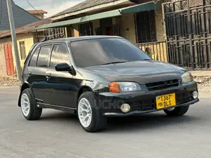 Toyota Starlet 2001 Black