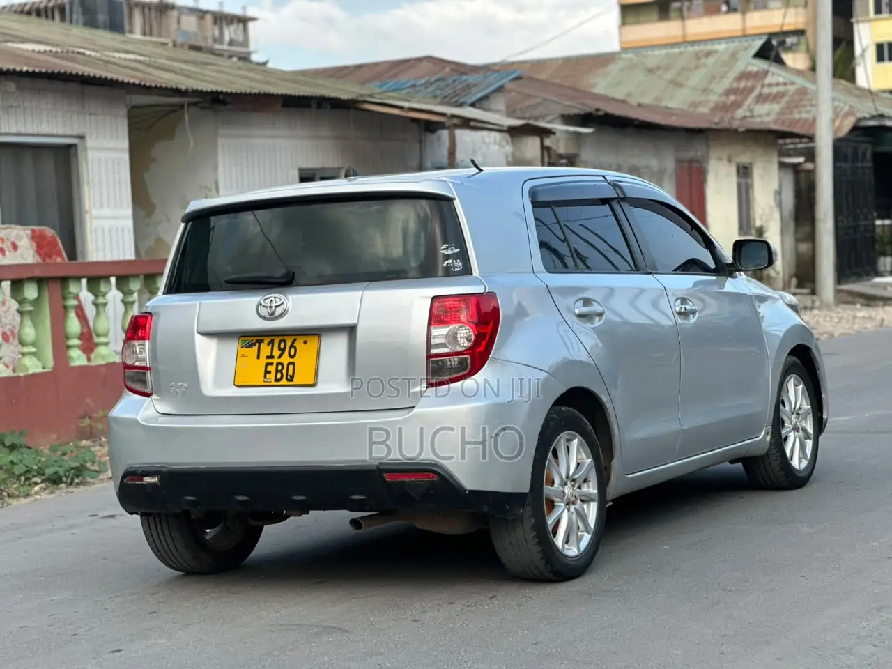 Toyota IST 2010 Silver