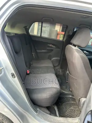 Toyota IST 2010 Silver