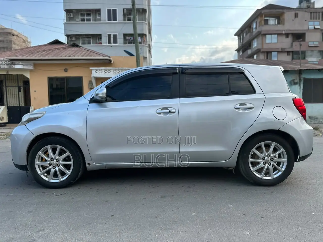 Toyota IST 2010 Silver