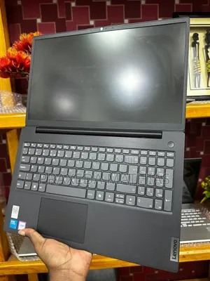 Laptop Lenovo V15 8GB Intel Core 5 SSD 512GB