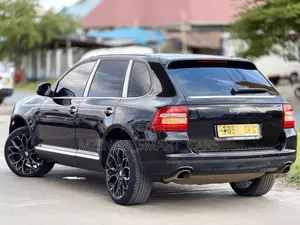 Porsche Cayenne 3.2 V6 Automatic 2007 Black
