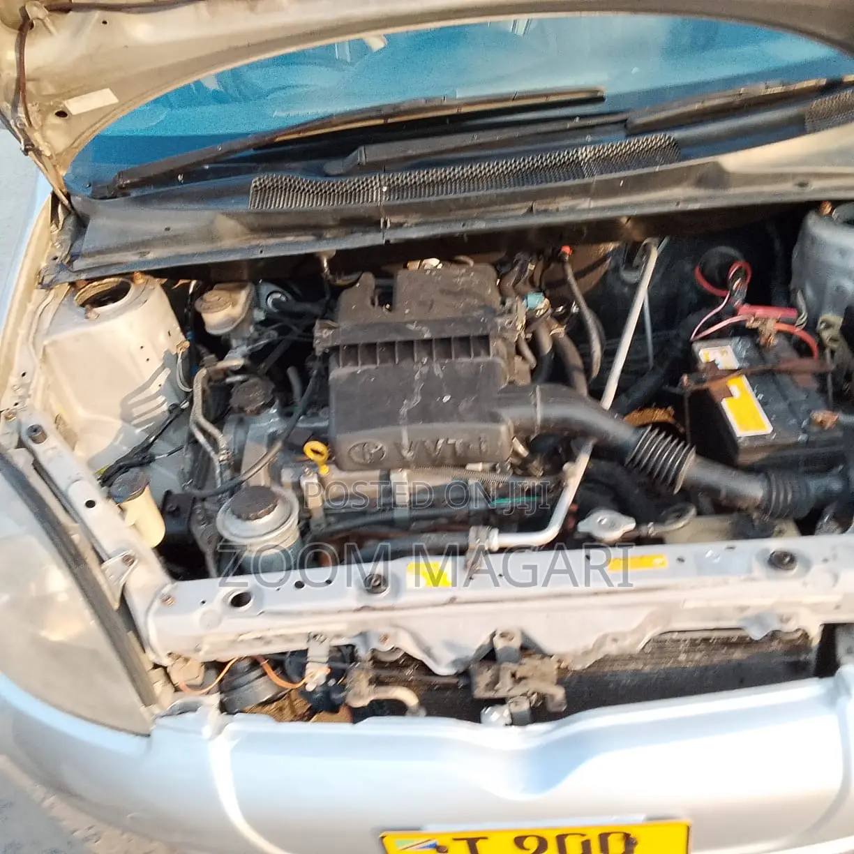 Toyota Vitz 2002 Silver