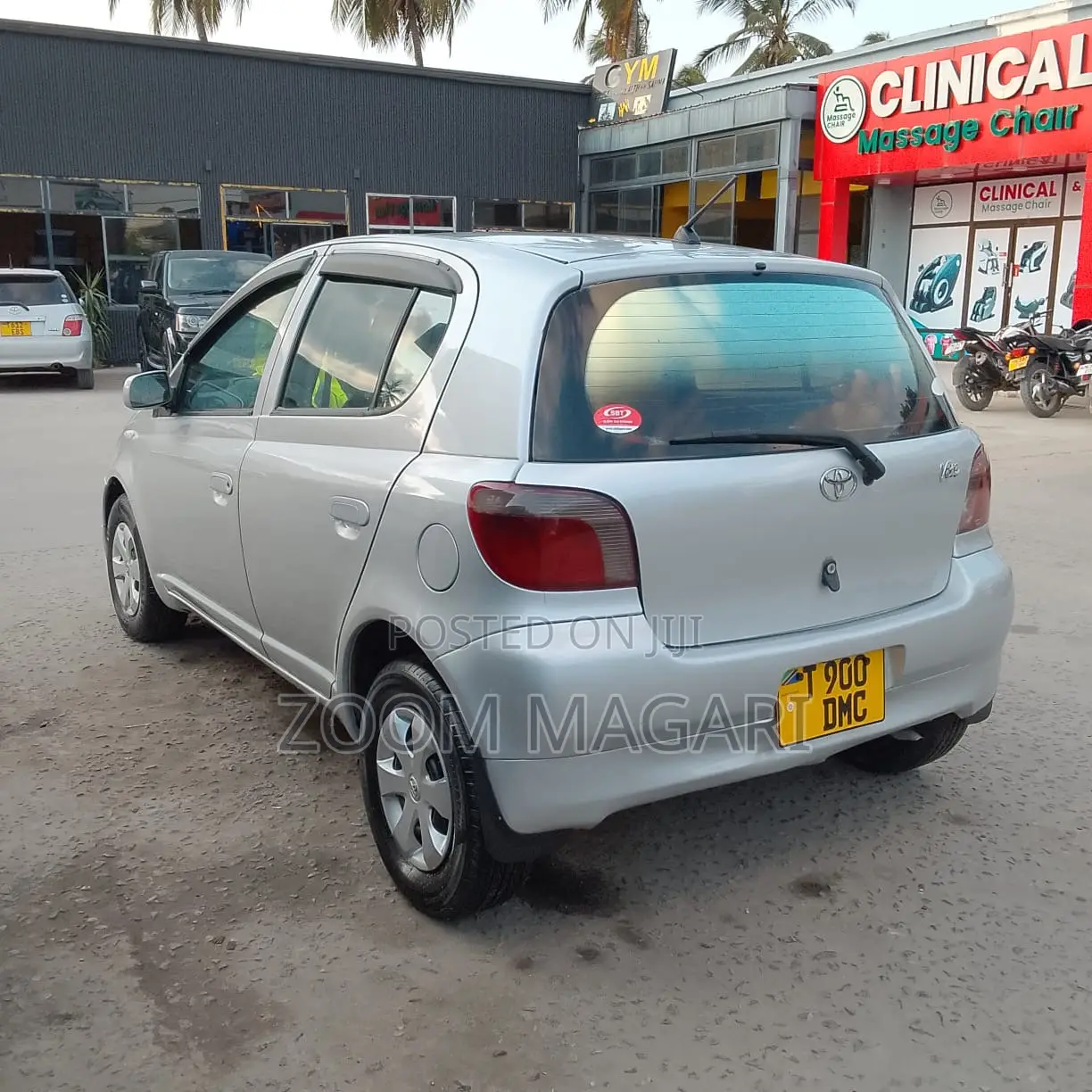 Toyota Vitz 2002 Silver