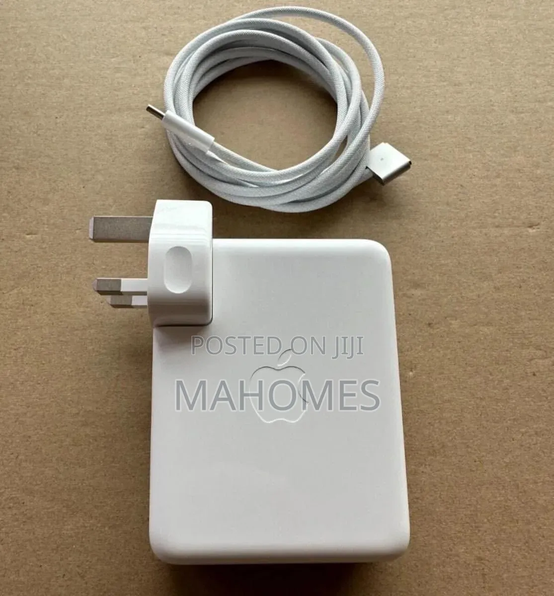Apple USB-C Power Adapter for Macbook Pro 140 W