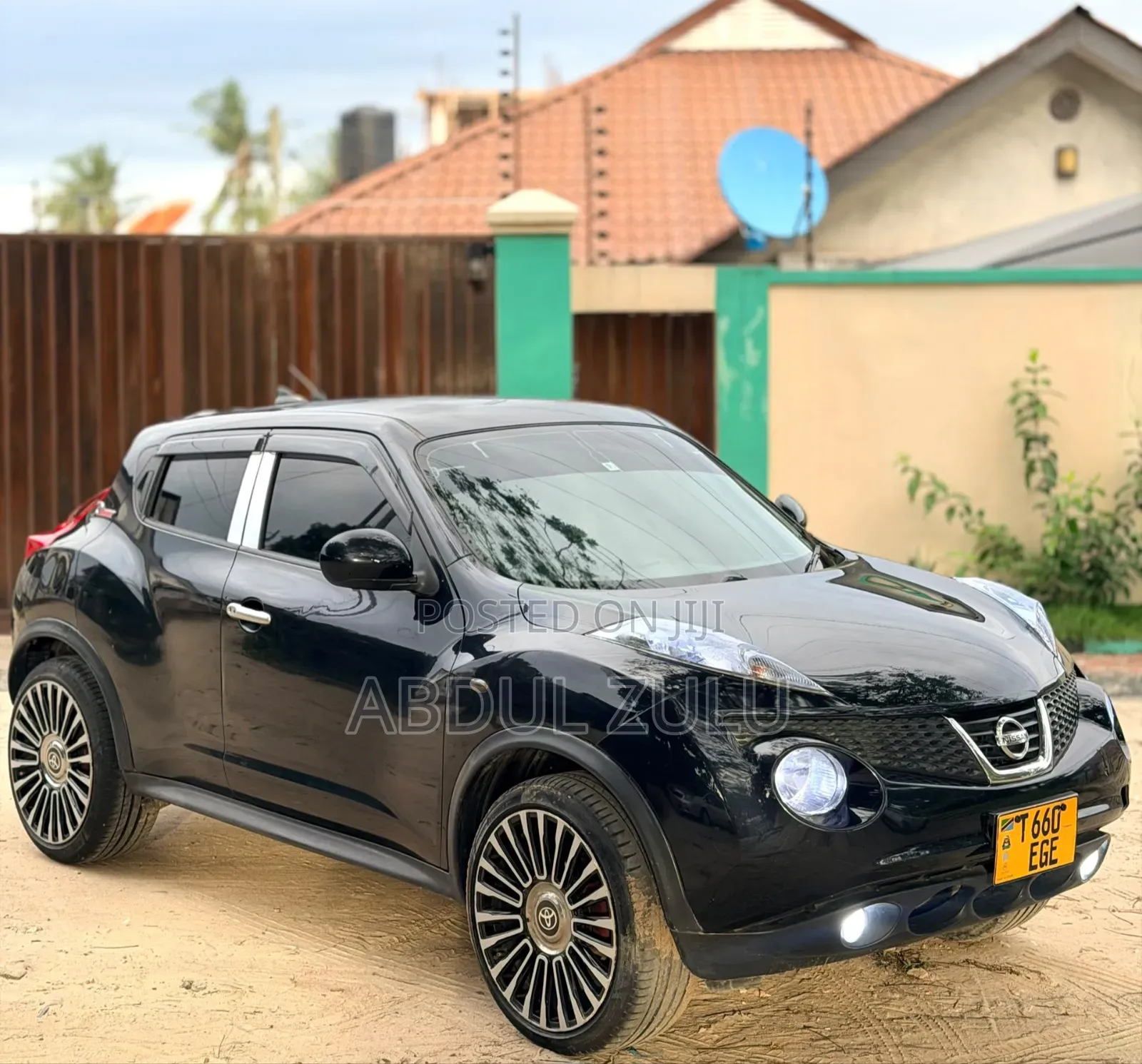 Nissan Juke 2012 Black