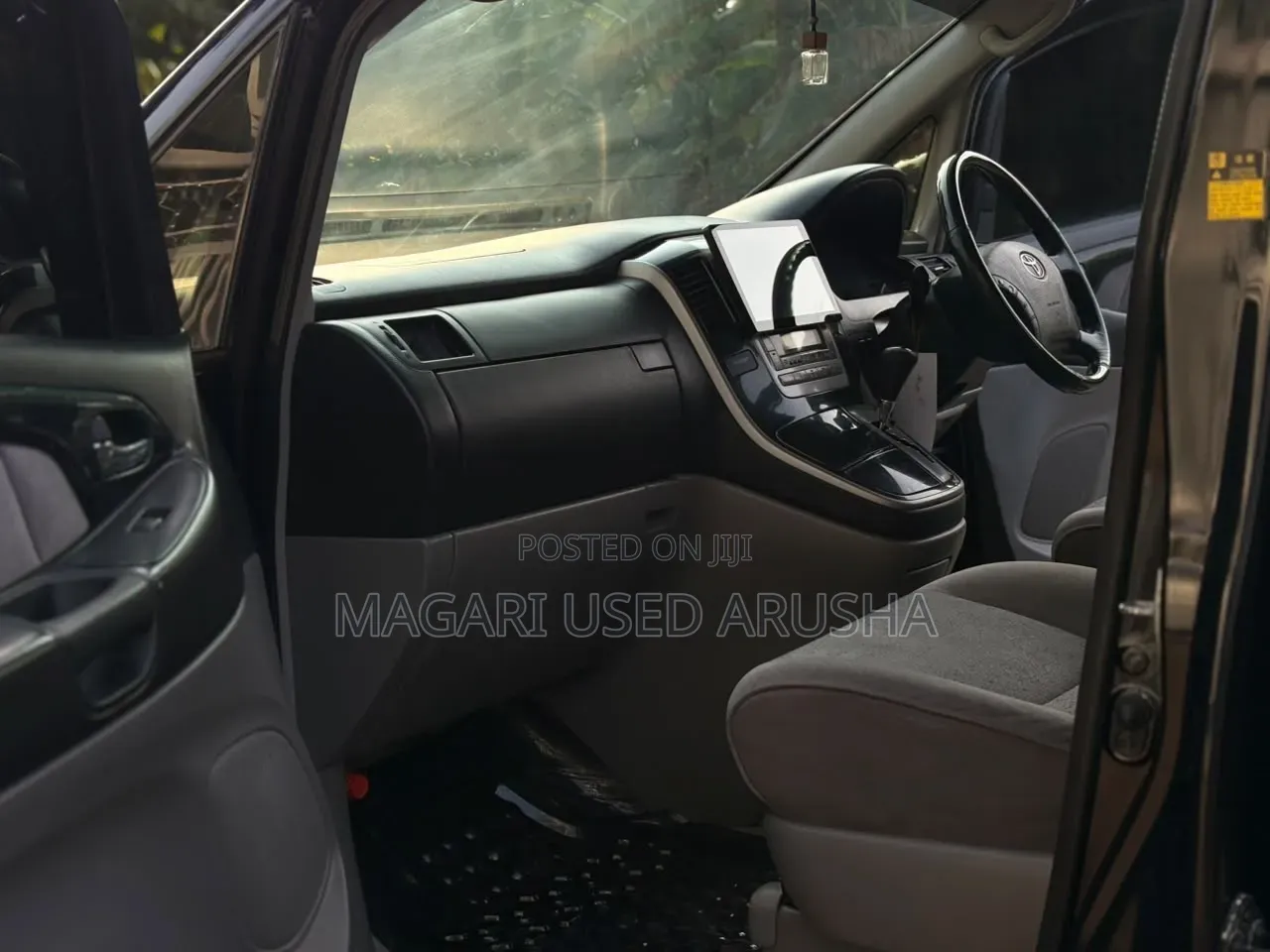 Toyota Alphard 2004 Black