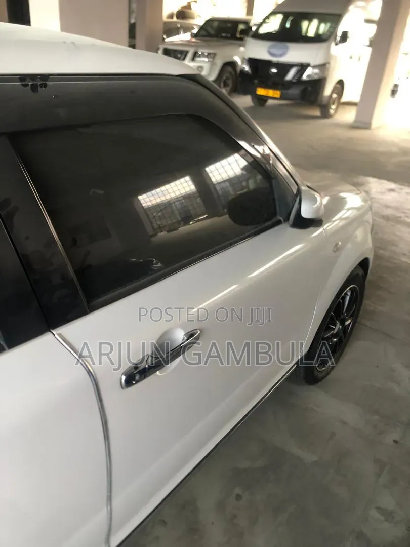 Mazda Verisa 2005 White