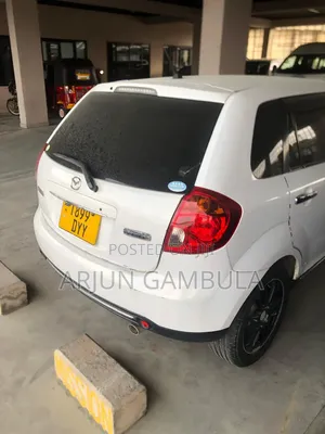 Mazda Verisa 2005 White