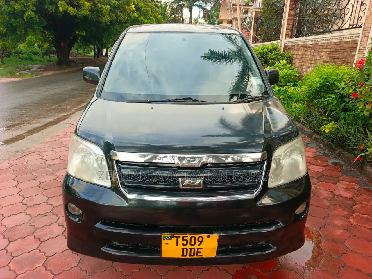 Toyota Noah 2003 Black