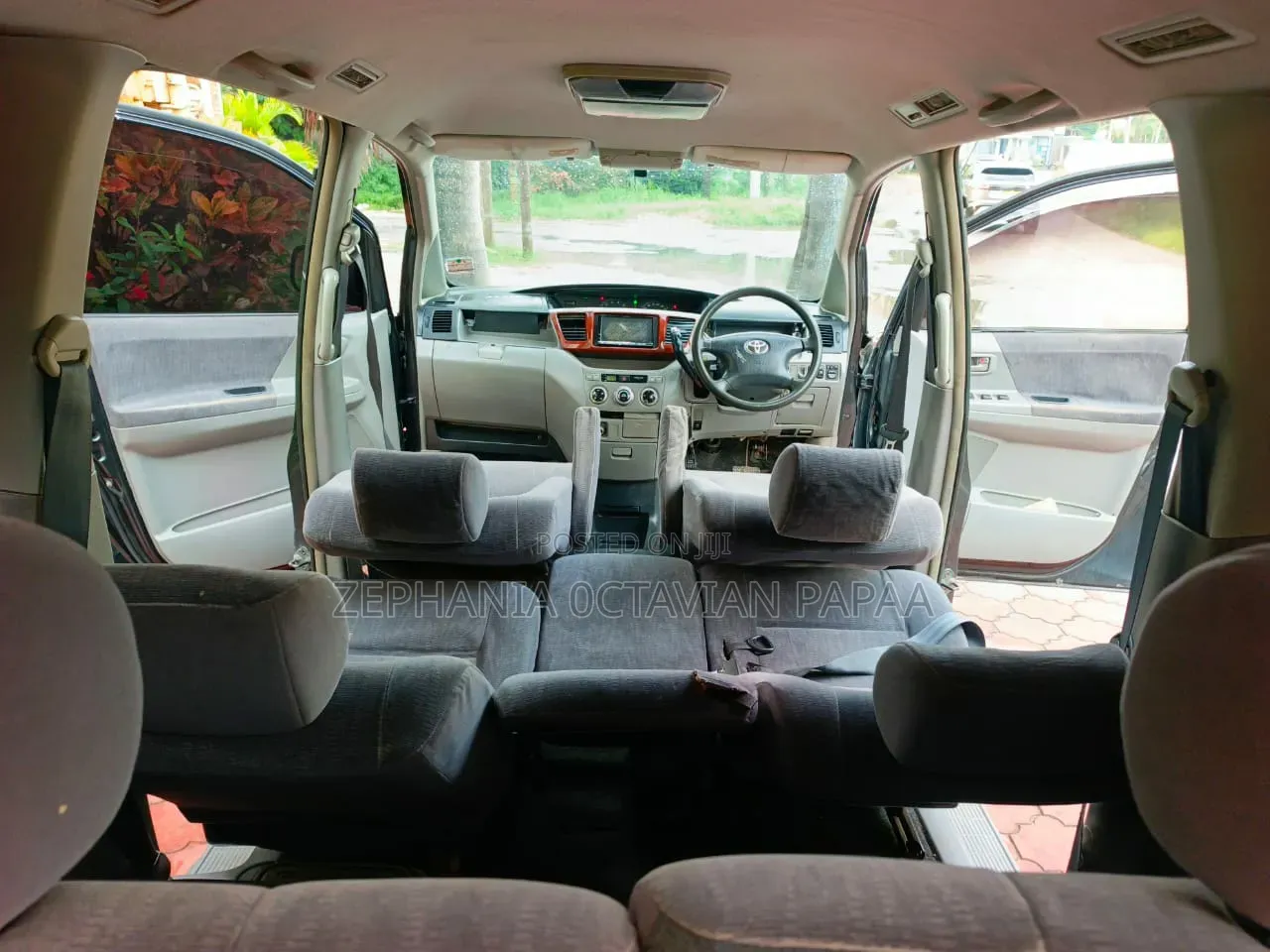 Toyota Noah 2003 Black