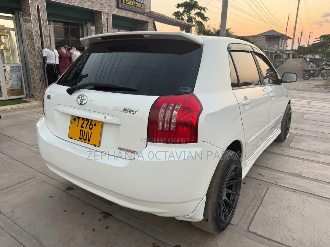 Toyota Corolla RunX 2003 White