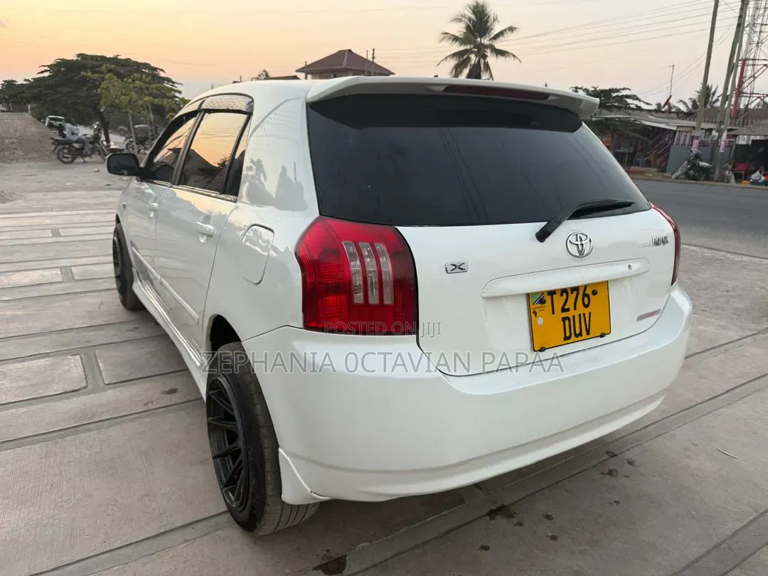 Toyota Corolla RunX 2003 White
