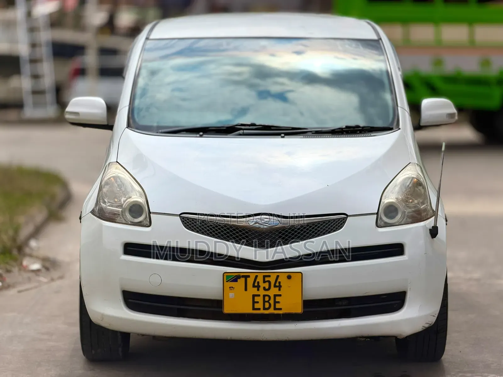 Toyota Ractis 2005 White