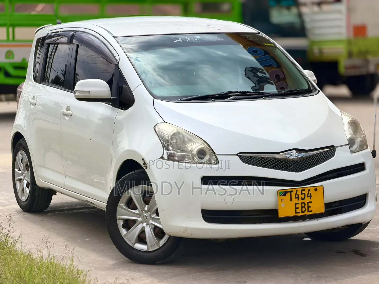 Toyota Ractis 2005 White