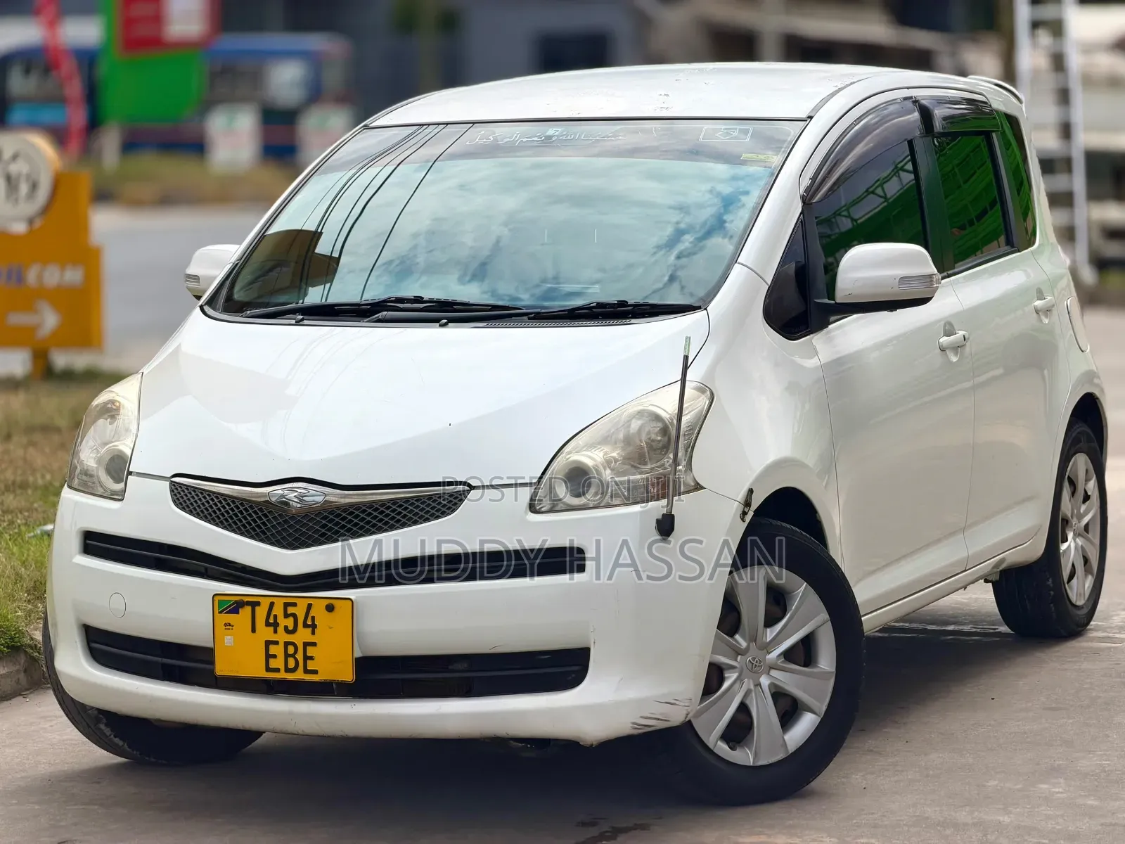Toyota Ractis 2005 White